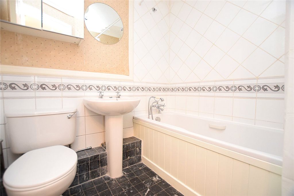 Additional image 7 of 2 bed flat for saleDeerhurst Crescent, Hampton Hill TW12