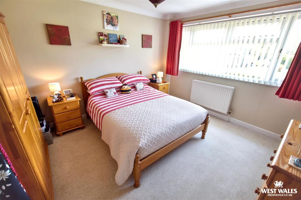 Property photo 3 of 19 1 (30).Jpg