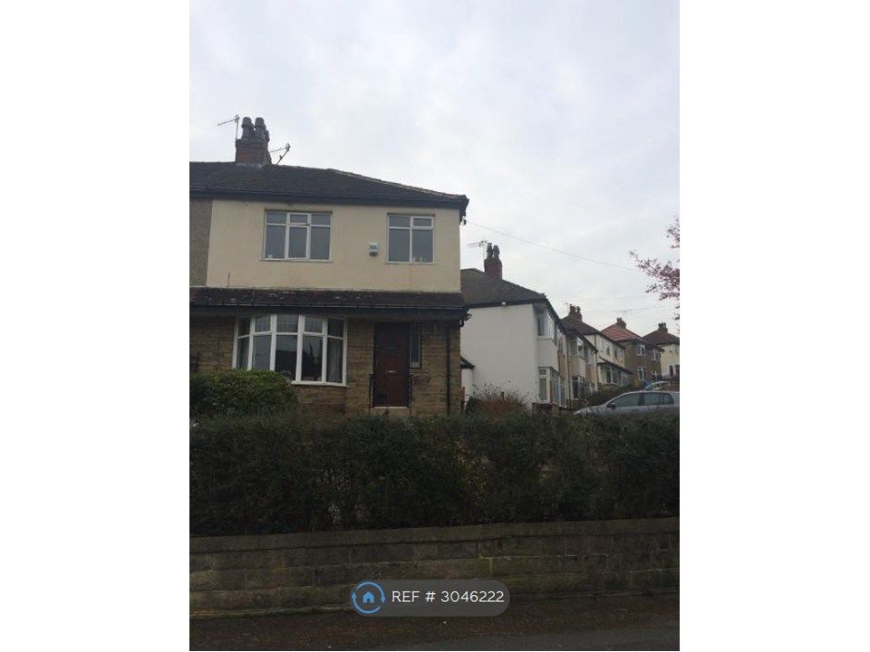 Property photo 1 of 11 3 Bed Semi-Detached With Double Driveway