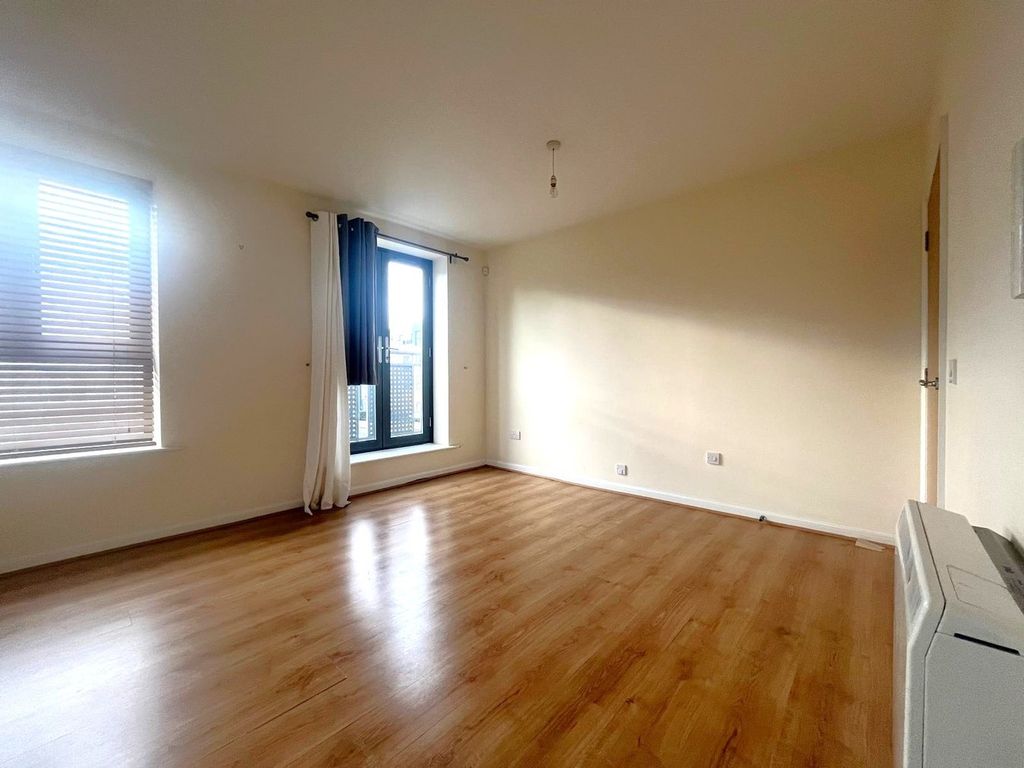 Property photo 3 of 8