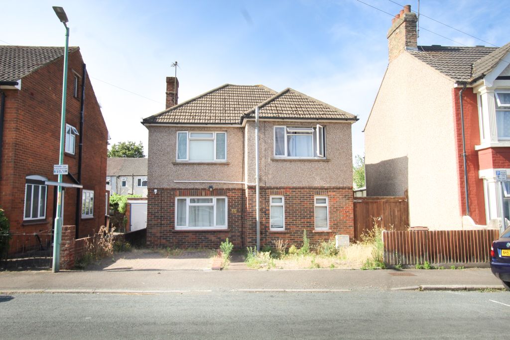 Property photo 1 of 24