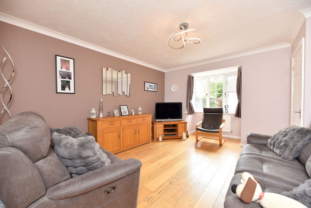 Property photo 2 of 25