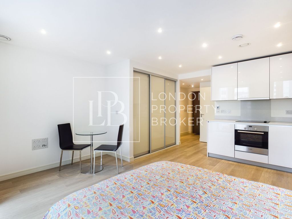 Property photo 2 of 11