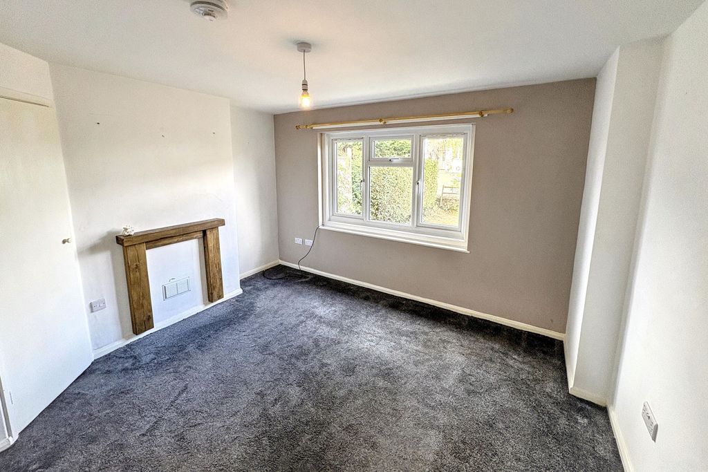 Property photo 3 of 14 2 North End Gardens, Sherston, Wiltshire, Sn16 0Nl