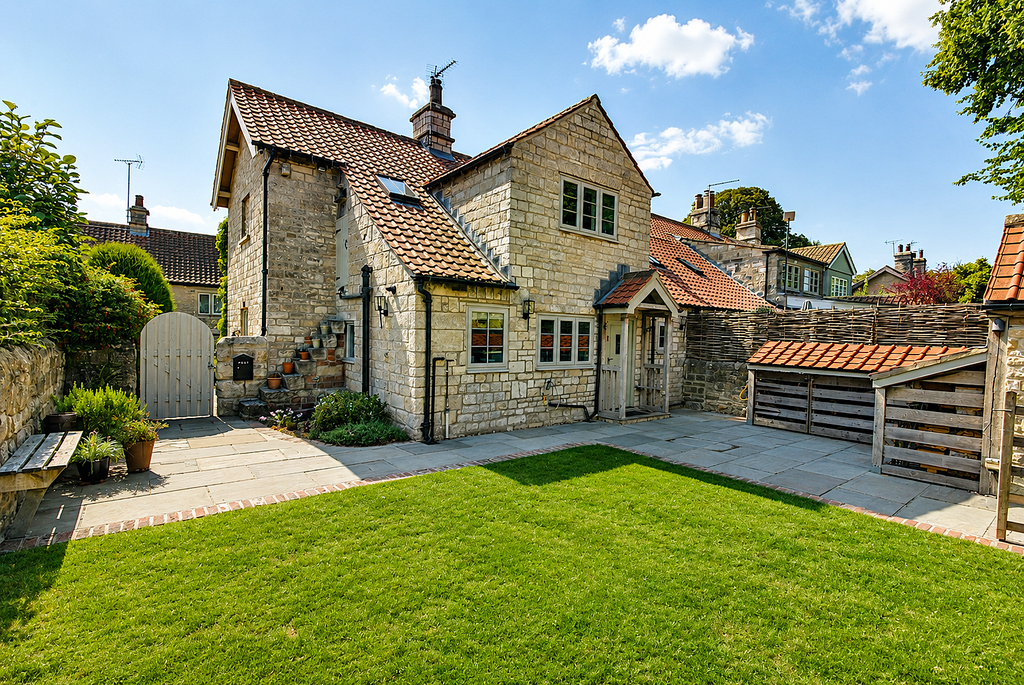 Property photo 2 of 39 2