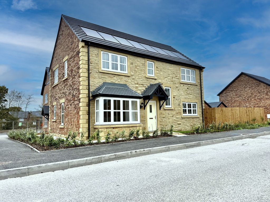 Property photo 2 of 25