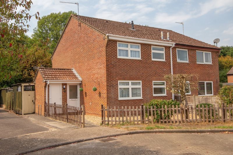 Property photo 1 of 12 External