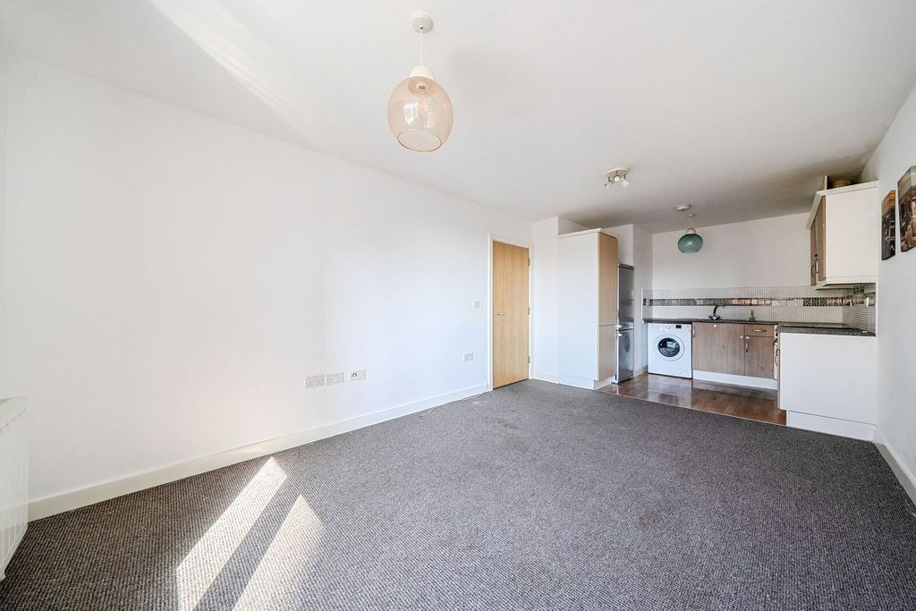 Property photo 2 of 12
