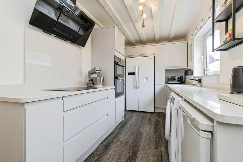 Property photo 3 of 21 Pbox-Img.Jpg