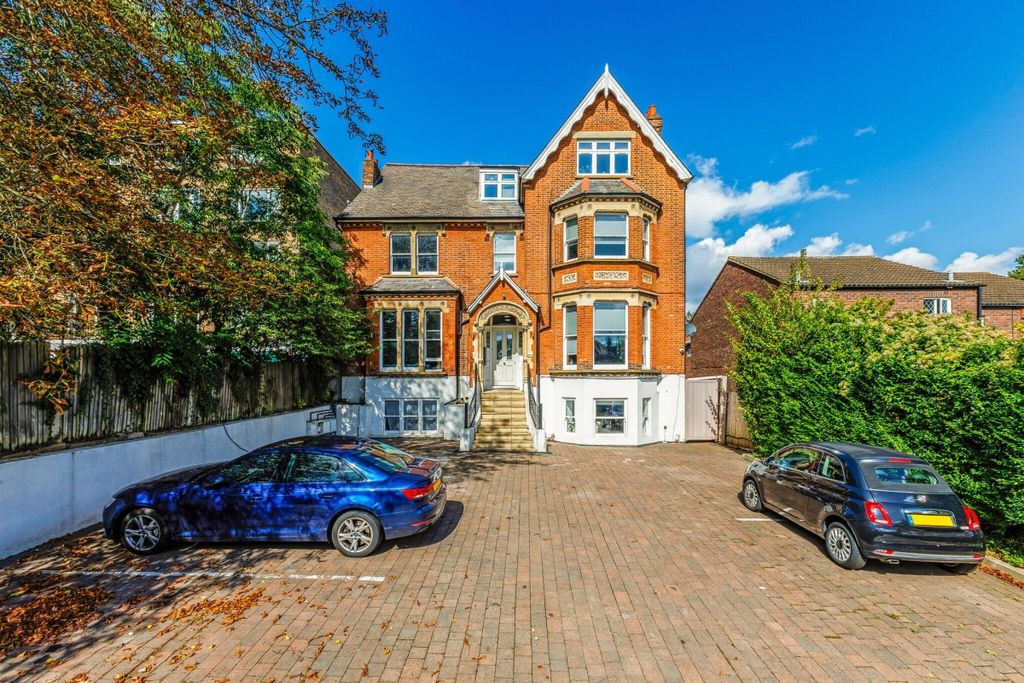 Property photo 1 of 18 98216_2-103-Thurl...