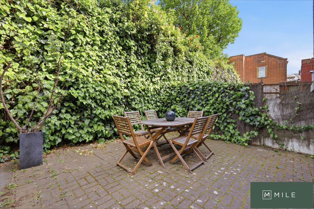 Property photo 3 of 14