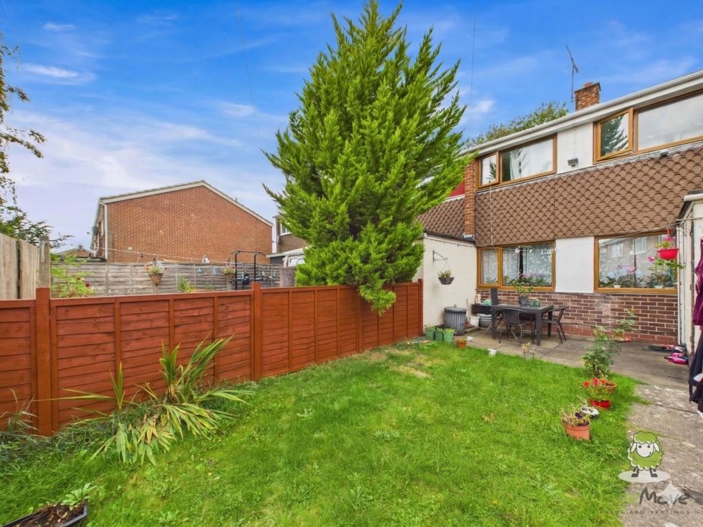 Property photo 1 of 9 Garden - Ewemove Whitchurch Nantwich Charlotte Tho