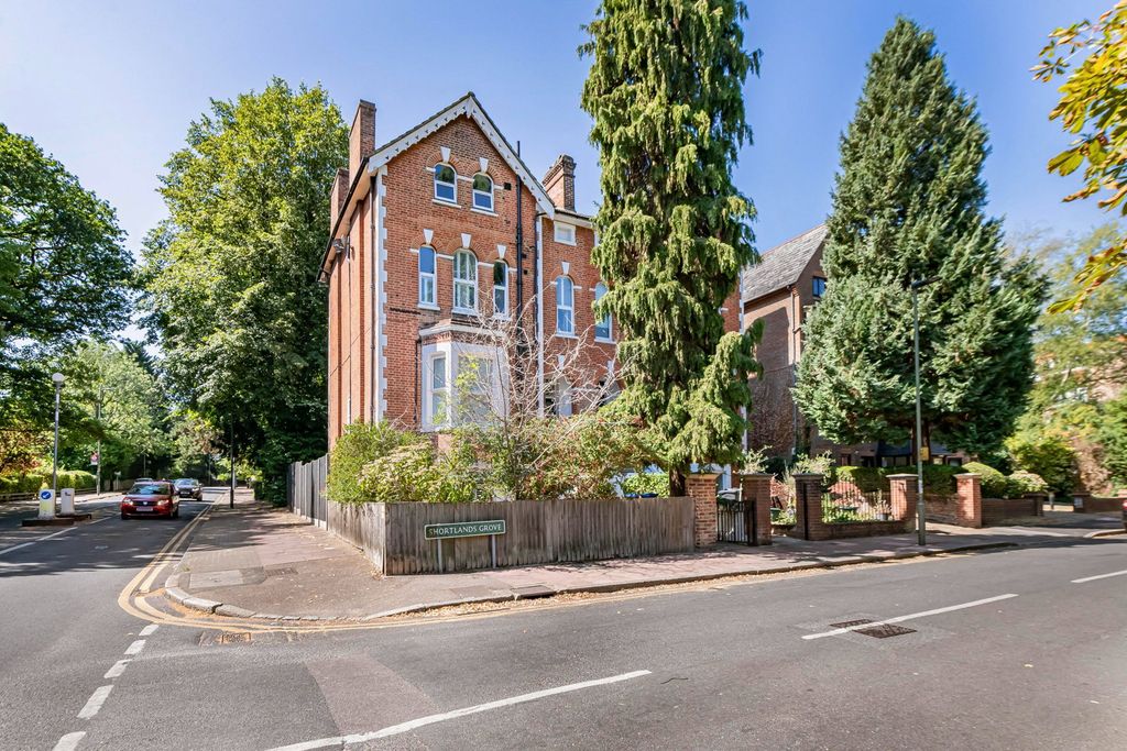 Property photo 2 of 10