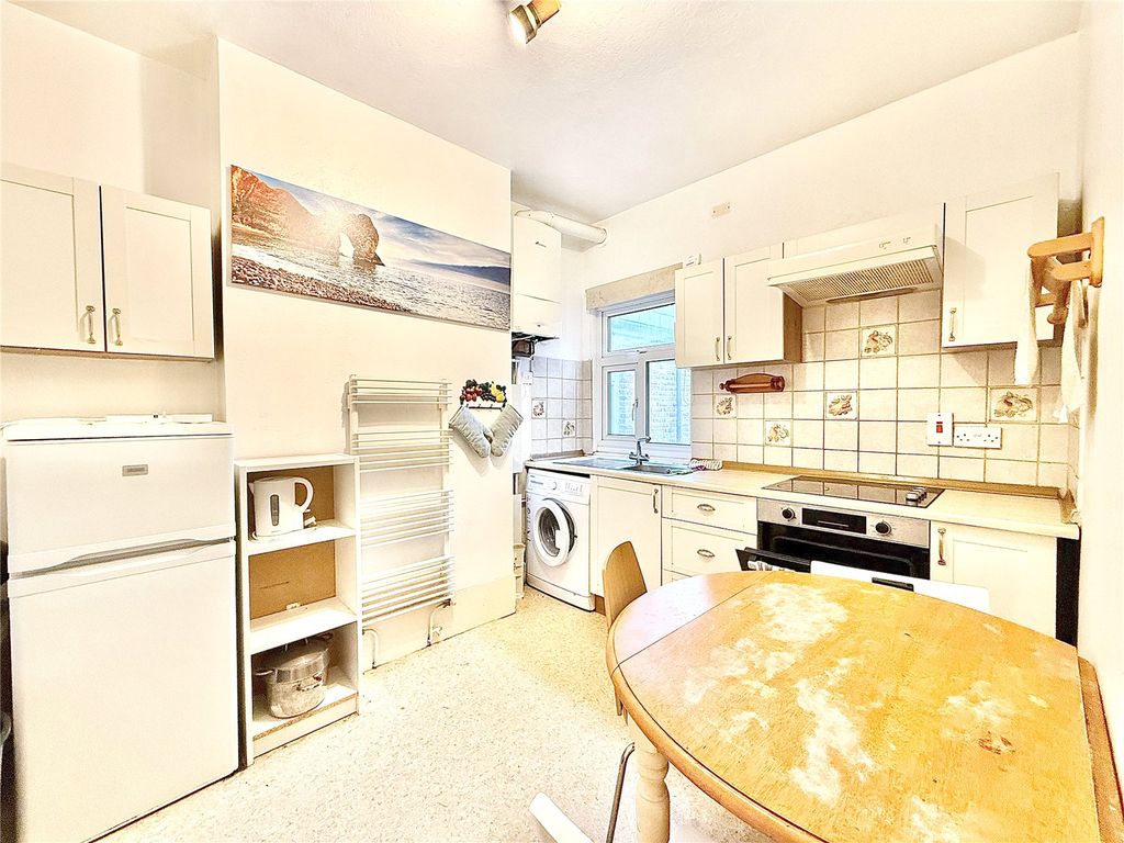 Property photo 3 of 5 Picture No. 13