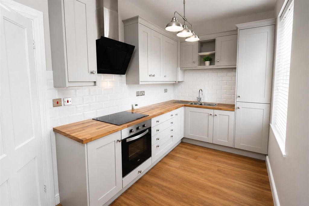 Property photo 2 of 13 Humber Kitchen.Png
