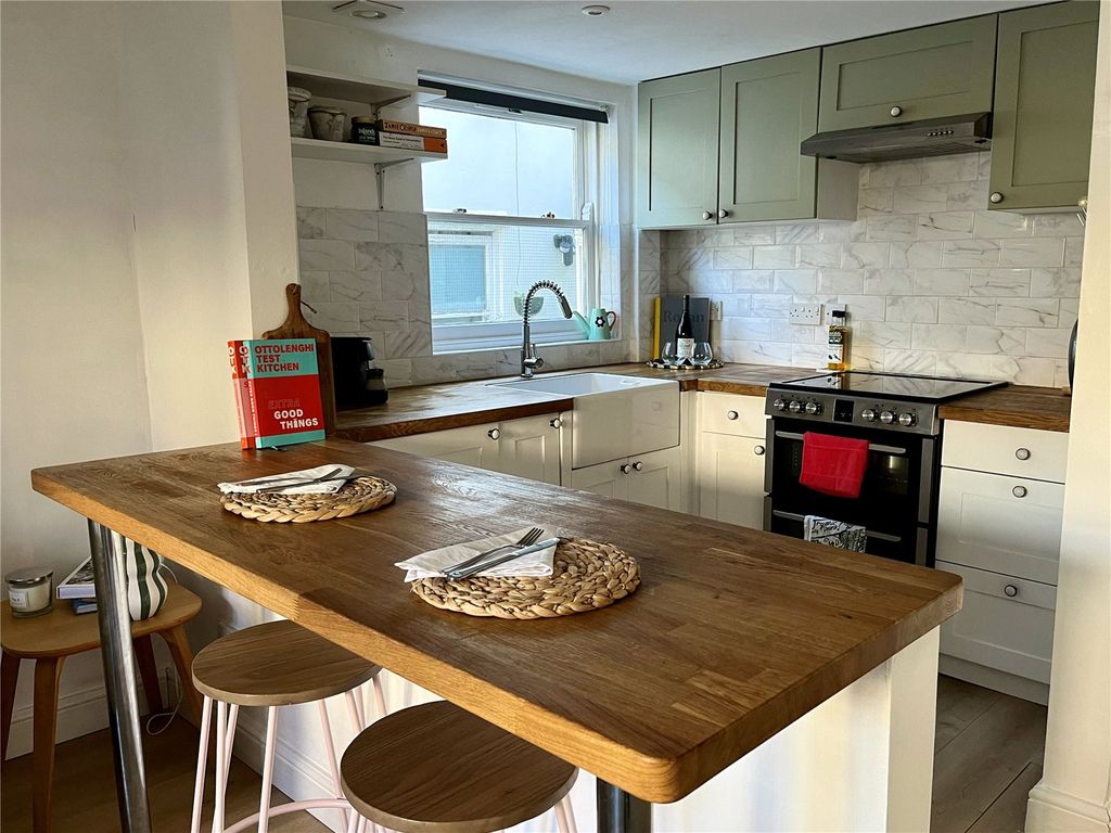 Property photo 3 of 9 Picture No. 33