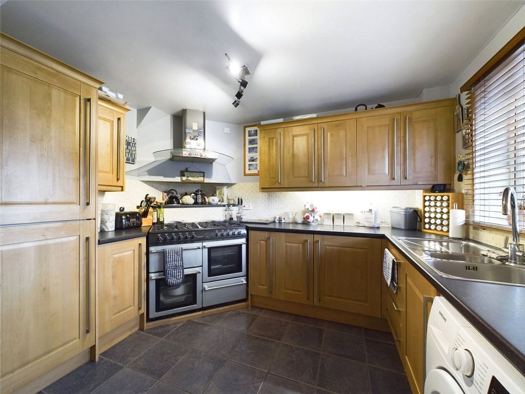 Property photo 3 of 18 Picture No. 05