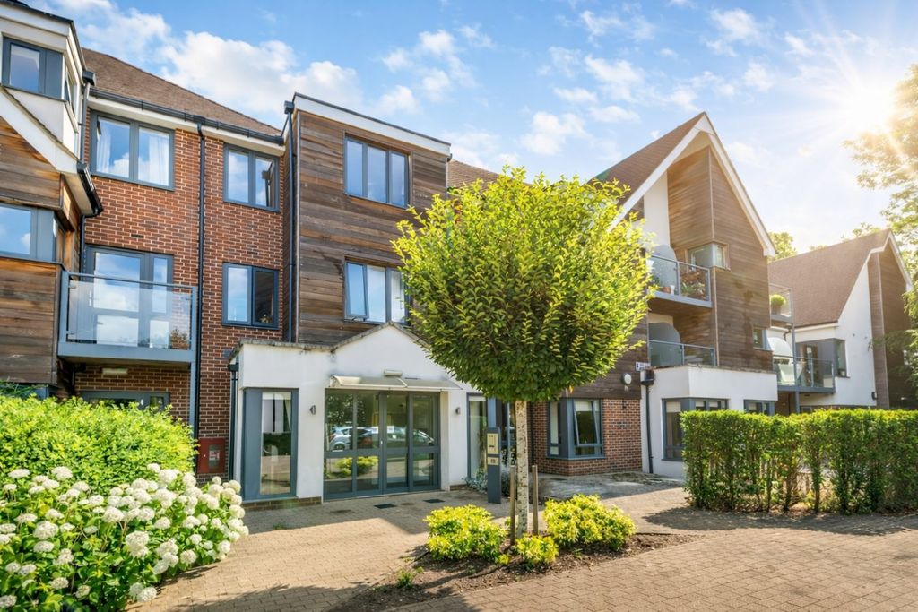 Property photo 2 of 17