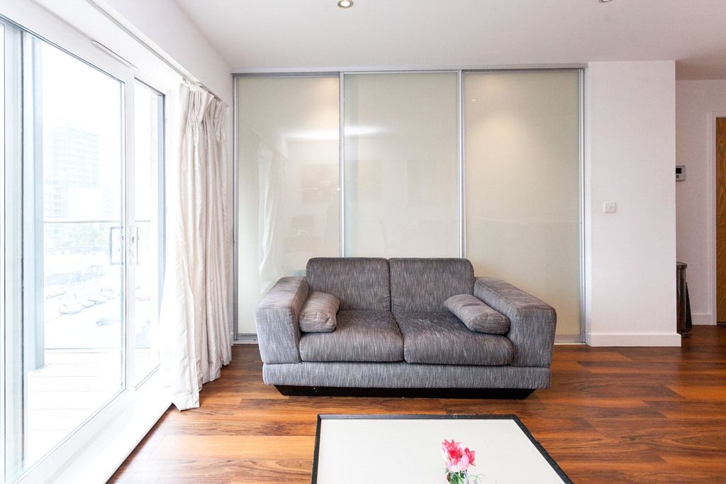 Property photo 2 of 16 Picture No. 01