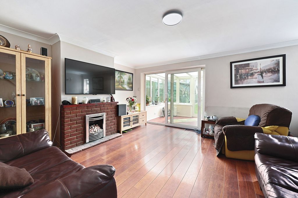 Property photo 3 of 9 60 Kingsway (3)