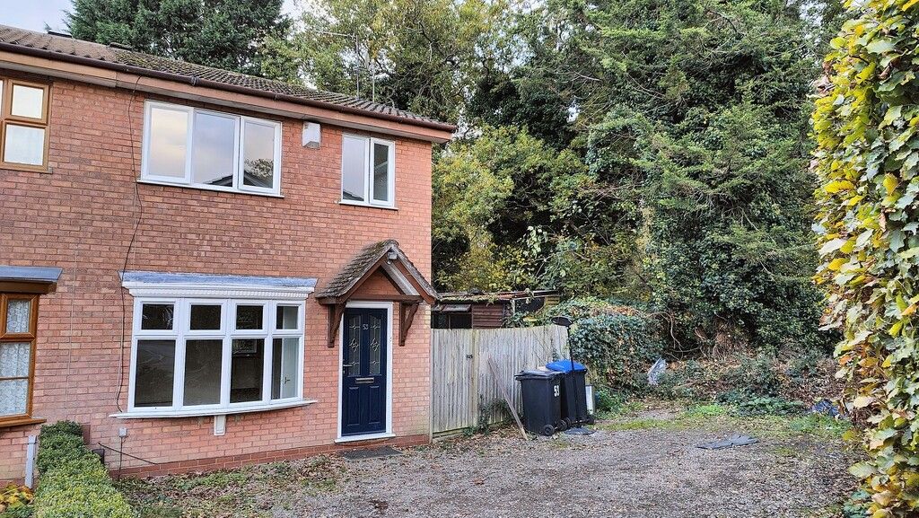 Property photo 1 of 12 108 Lettings