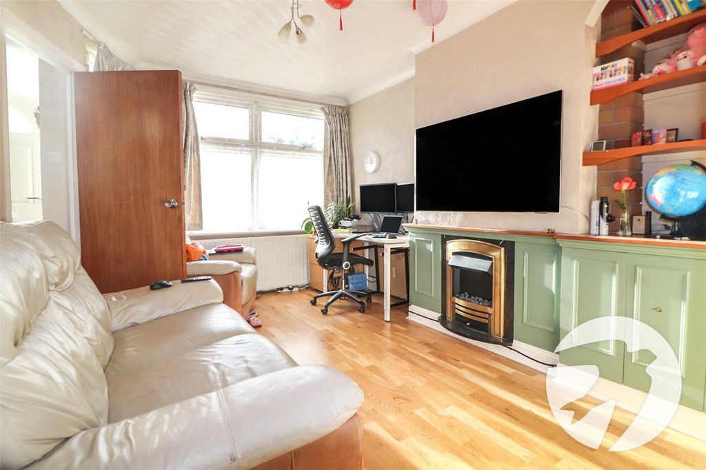 Property photo 3 of 15 Picture No. 25