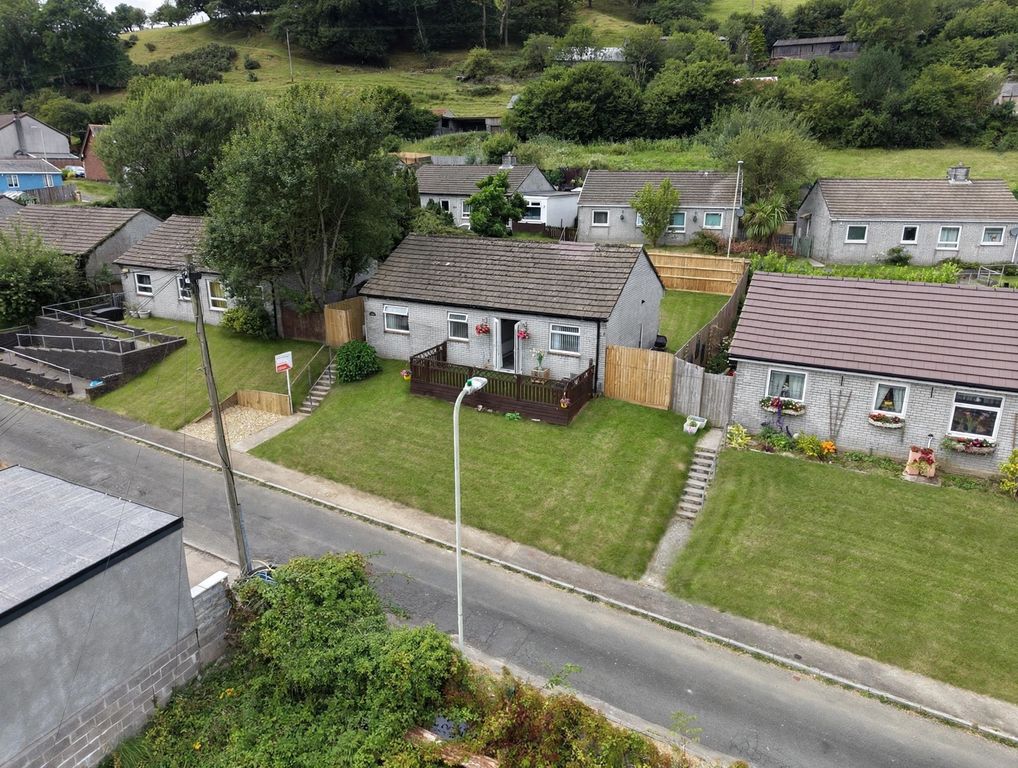 Property photo 2 of 33