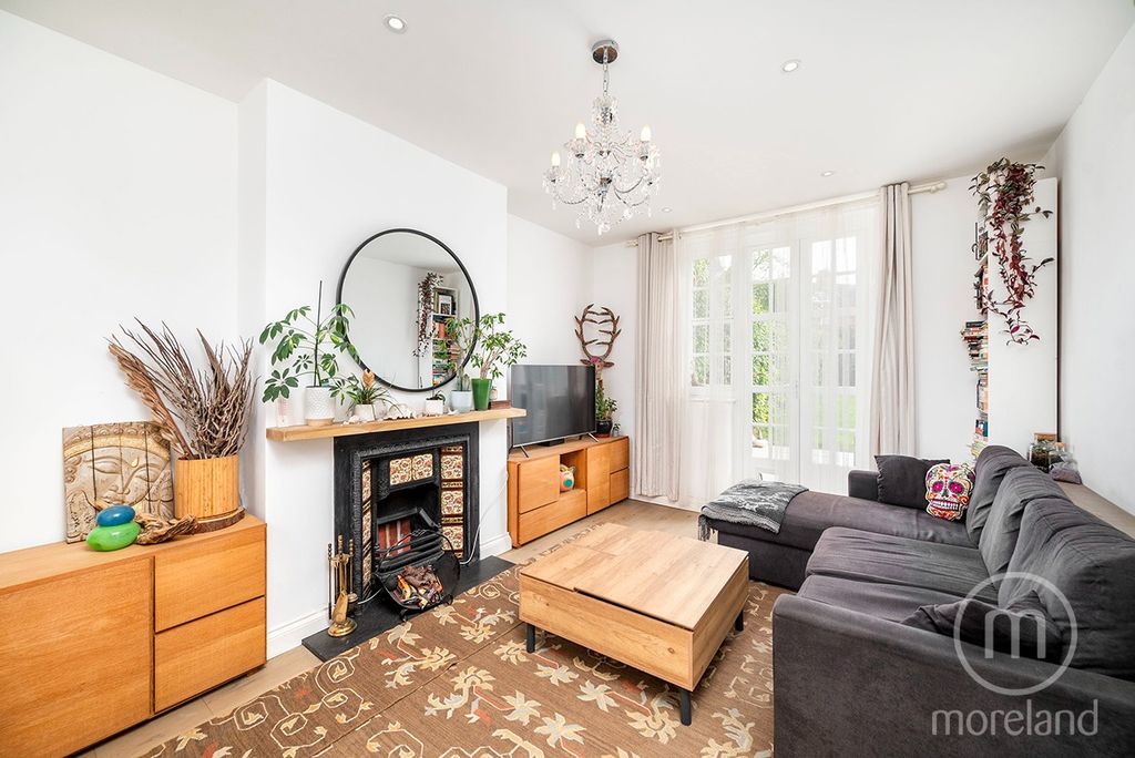 Property photo 2 of 20 5366834