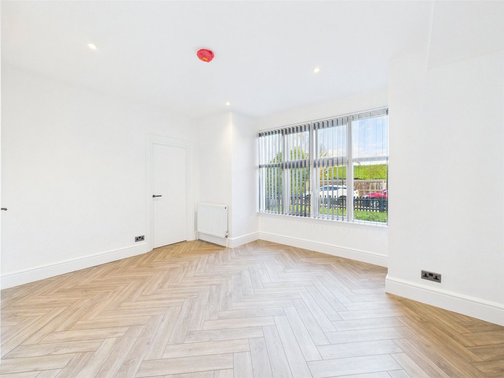 Property photo 2 of 4 Picture 2