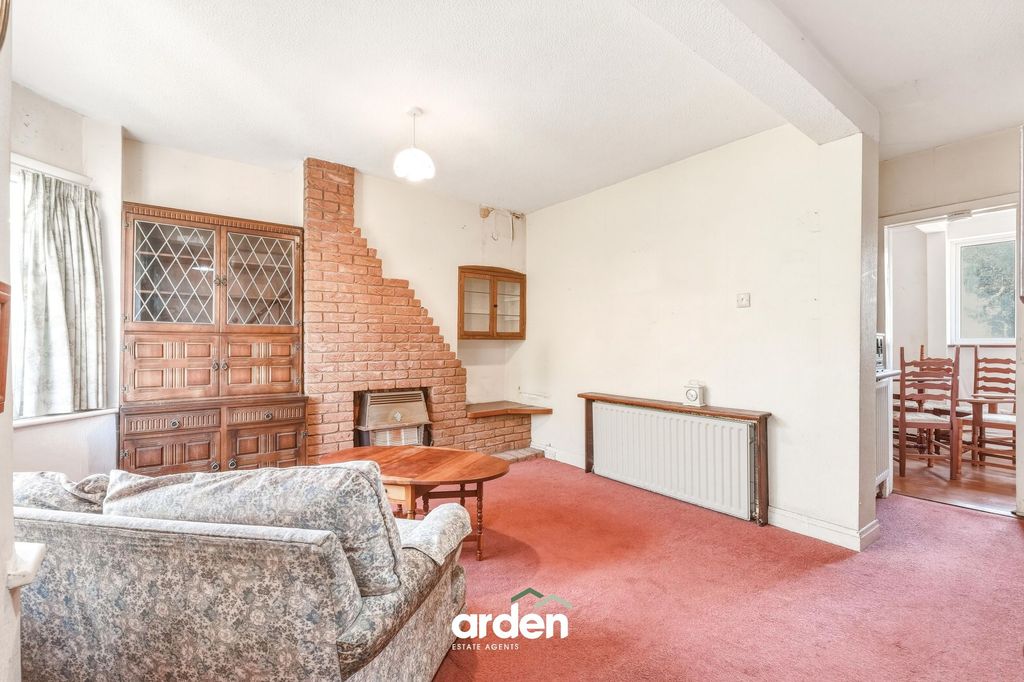 Property photo 2 of 13