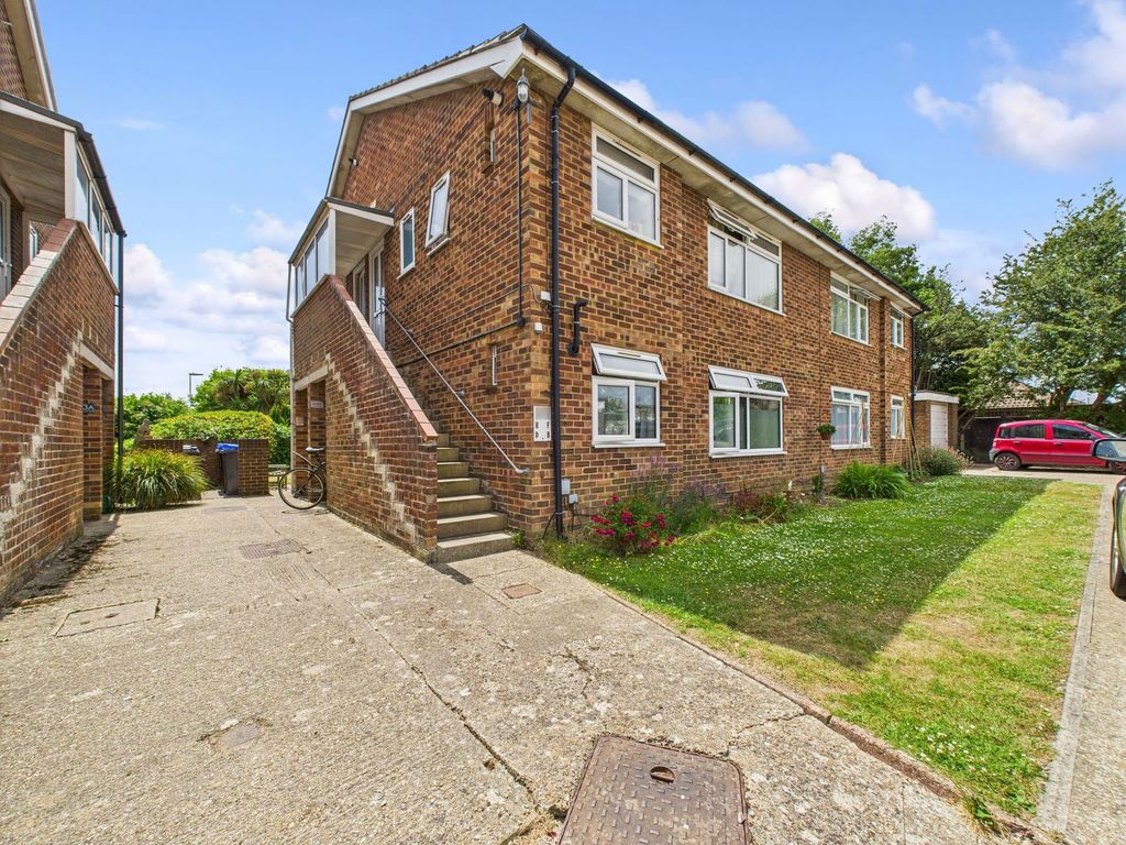 Property photo 1 of 6
