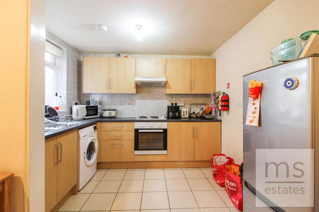 Property photo 3 of 11 Img_2013.Jpg