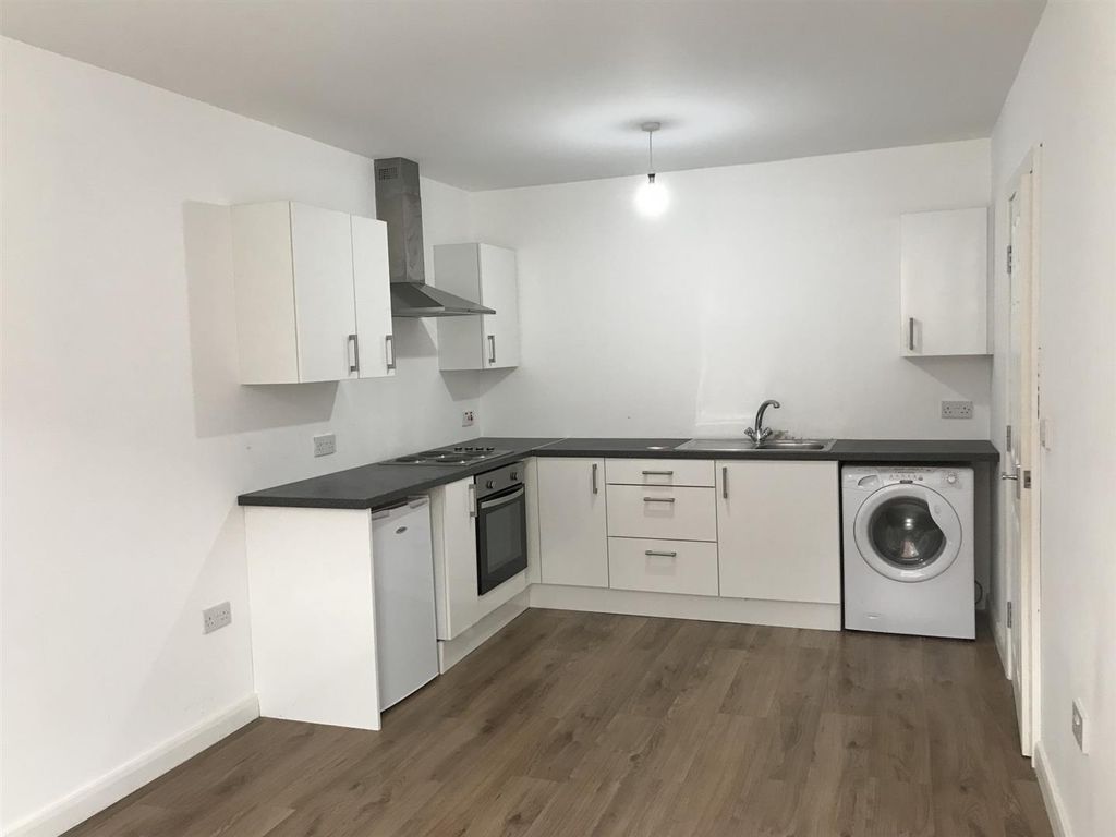 Property photo 2 of 6
