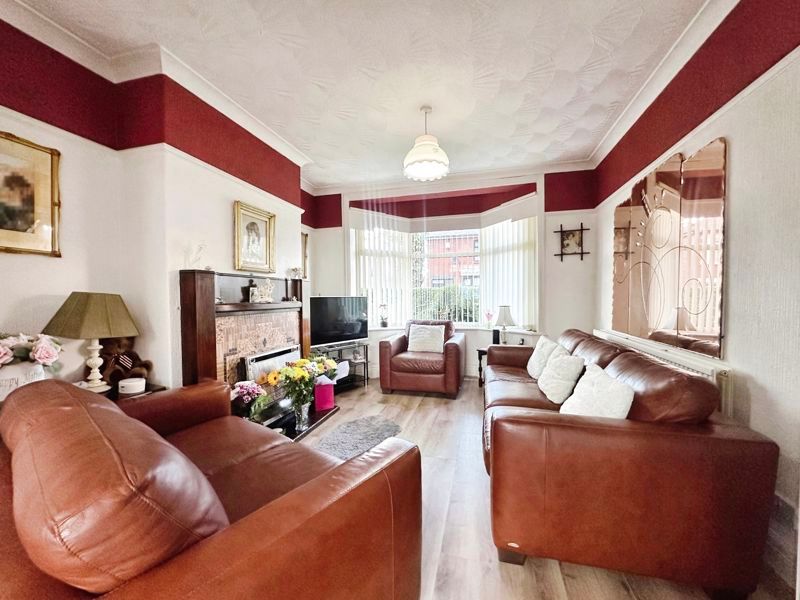 Property photo 2 of 21 Lounge