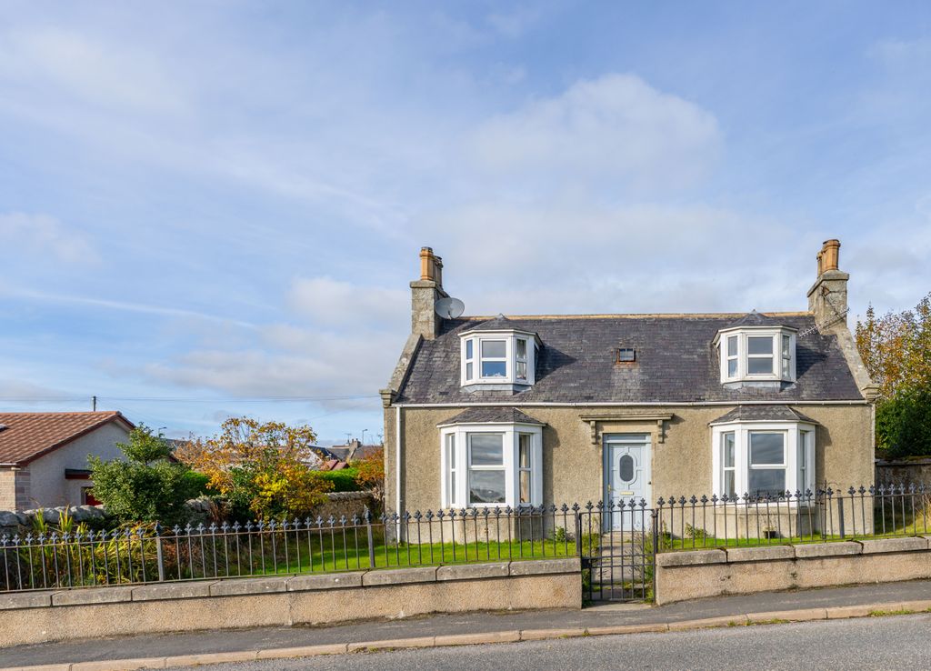 Property photo 1 of 27 The Cottage