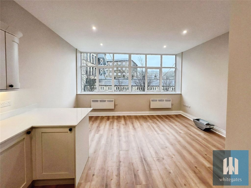 Property photo 2 of 15 Picture No. 09