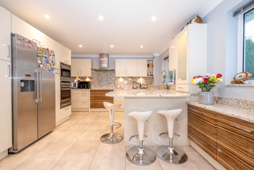 Property photo 2 of 27 Dsc_8071.Jpg