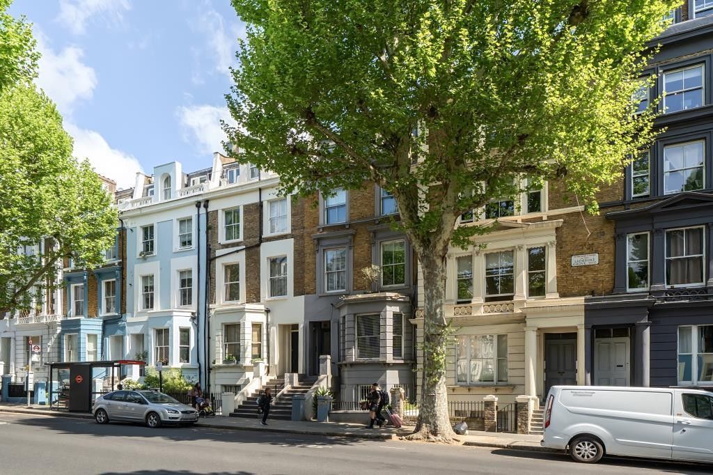 Property photo 1 of 8 Flat 6, 192 Ladbroke Grove, Notting Hill, London W10 5Lz