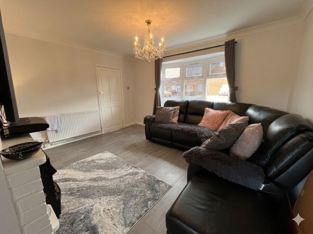 Property photo 3 of 15 4866575