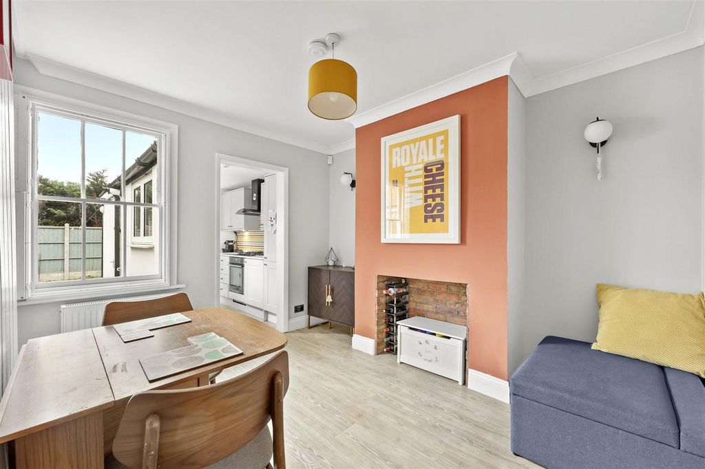 Property photo 3 of 23 4D4A0164.Jpg