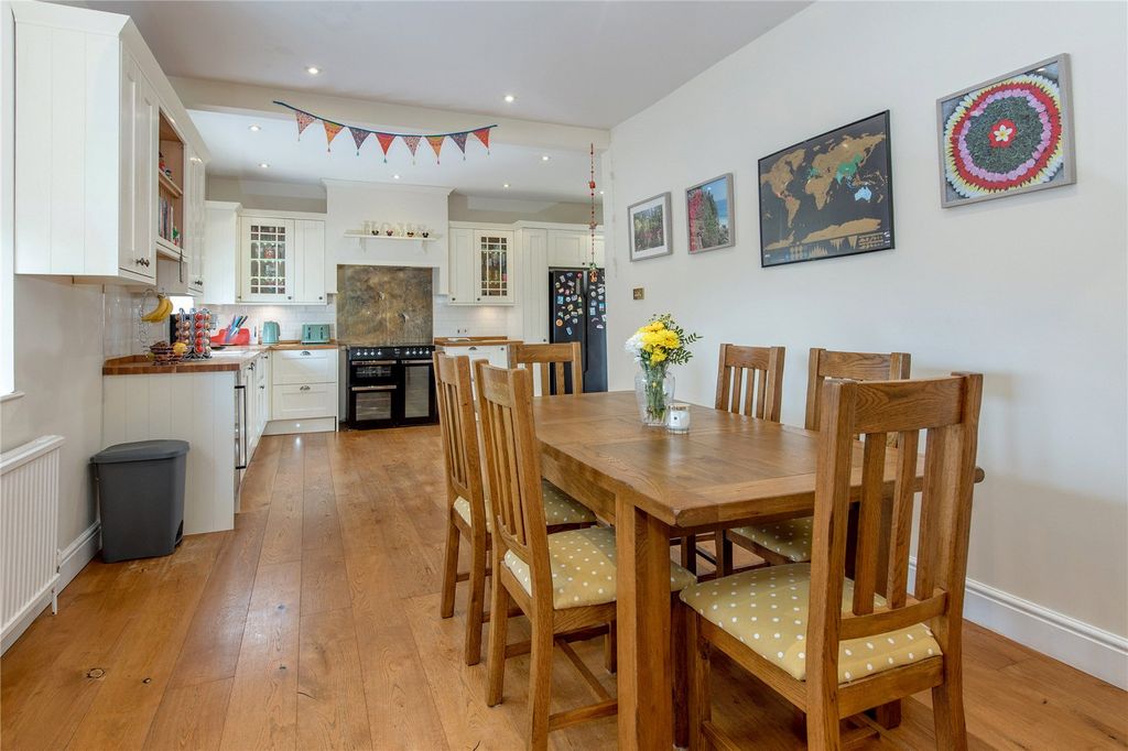 Property photo 3 of 25 Picture No. 05