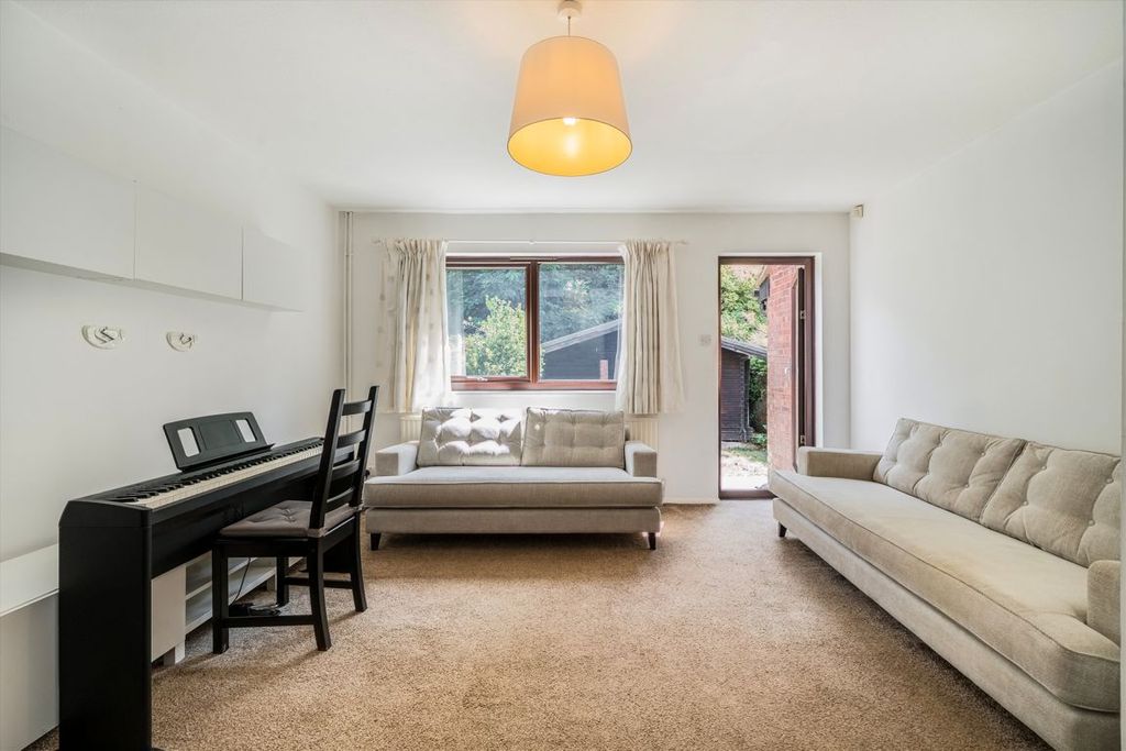 Property photo 2 of 5