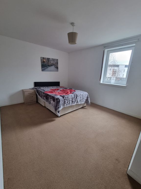 Property photo 1 of 11 Second Double Bedroom