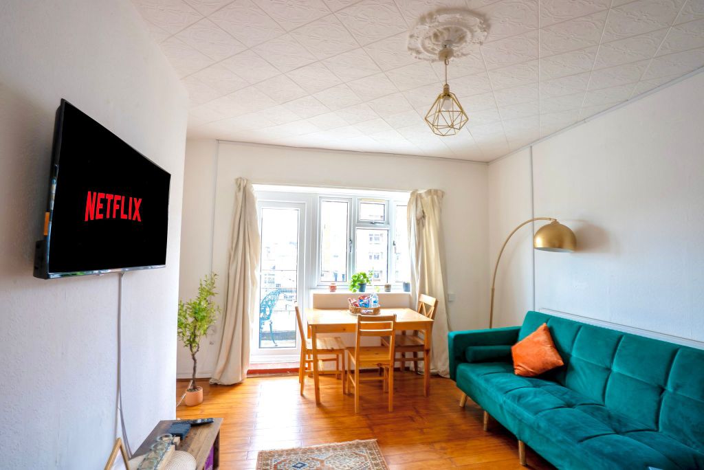 Property photo 1 of 9