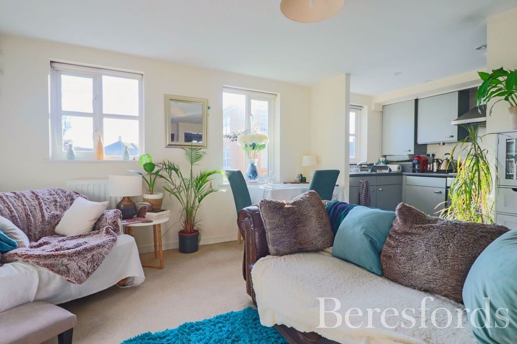 Property photo 3 of 9 Picture 3