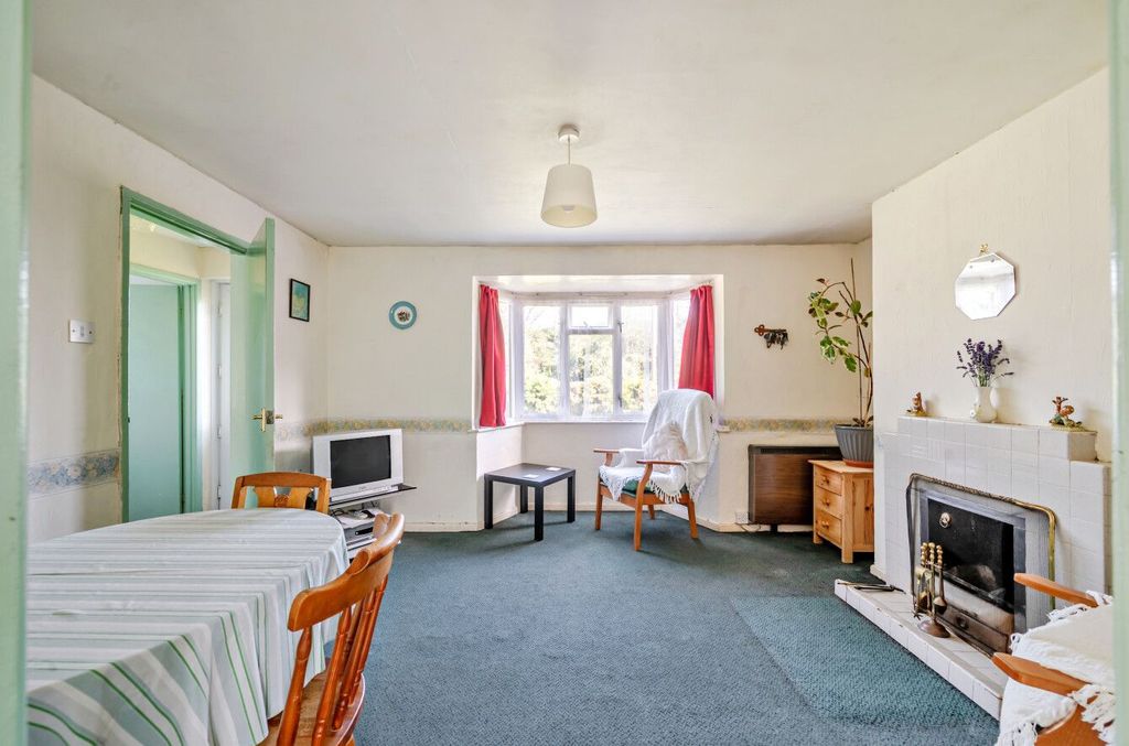Property photo 3 of 14