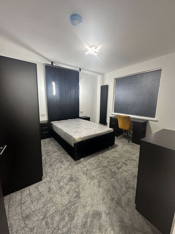 Property photo 1 of 15 Photo 7