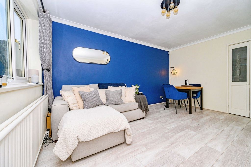 Property photo 2 of 14 Photo