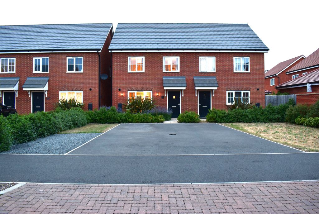 Property photo 1 of 9