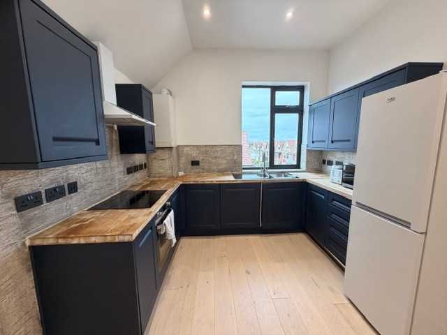 Property photo 2 of 7 Kitchen